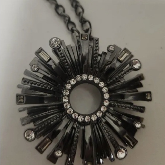 LIA SOPHIA 36" "GALLERIA" CONVERTIBLE STARBURST PENDANT NECKLACE TO BROOCH PIN - Picture 6 of 6